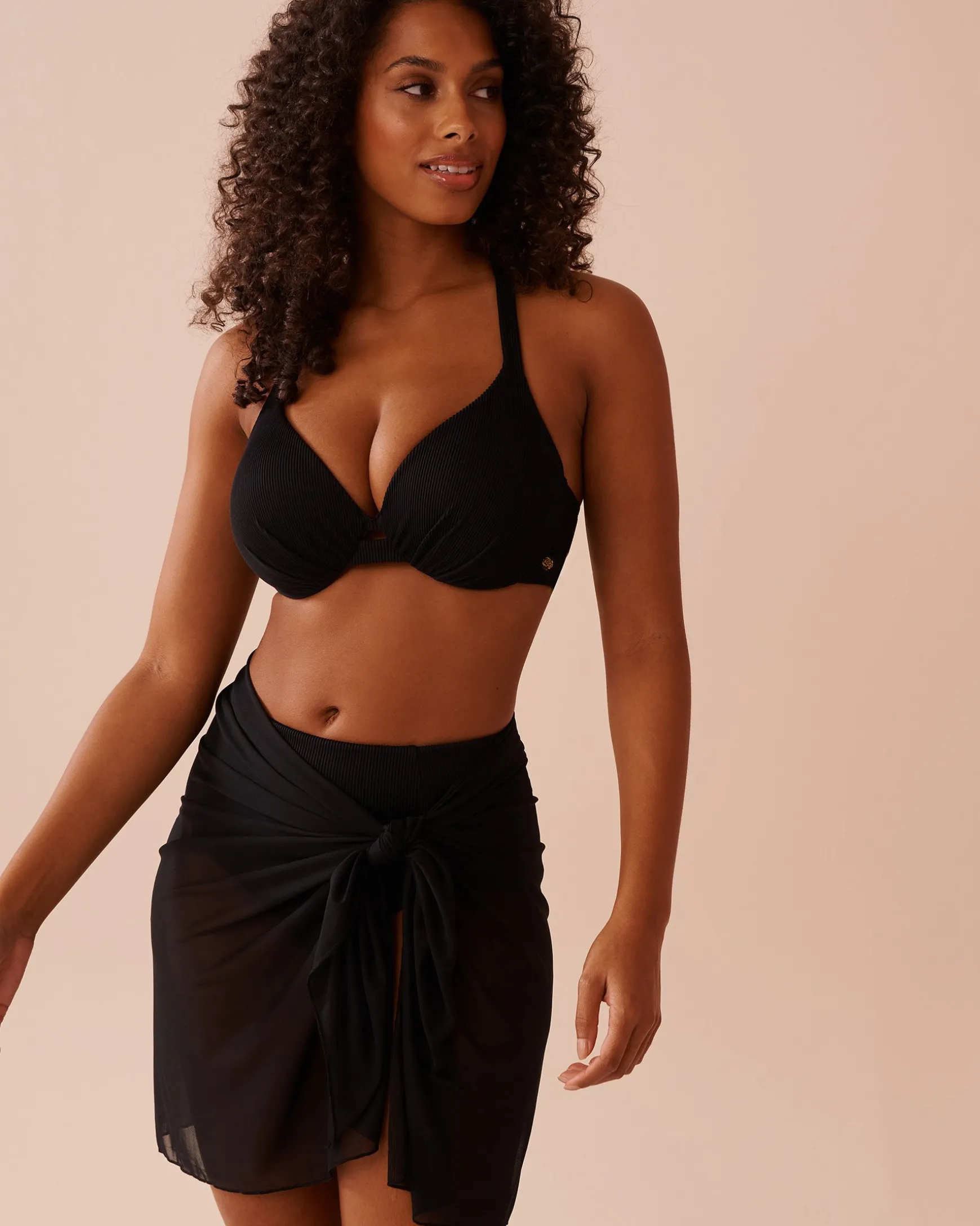 Short Mesh Pareo
